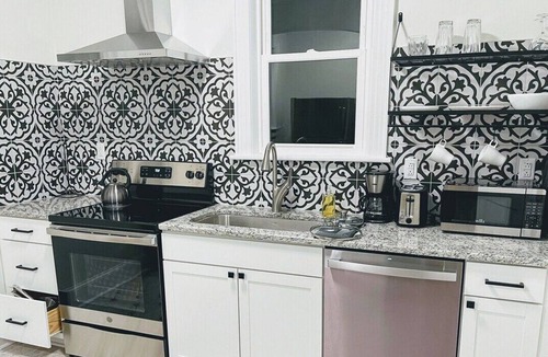 Forest Hills Apartment | Renovated, Clean 1 bedroom in Forest Hills - A