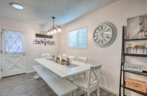 Munds Park House | Renovated Cottage w/Fire Pit in Munds Park!