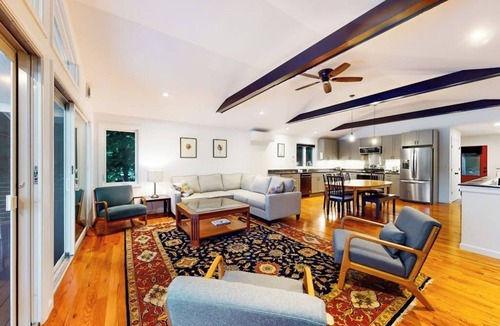 Ludlow Cottage | Renovated lakefront cottage w/hot tub, dock, kayaks, swim platform, & firepit