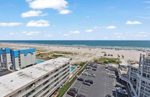 Diamond Beach Condo | Residence 902 at The Grand