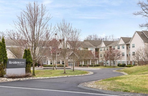 Newtonville Hotel | Residence Inn by Marriott Albany Washington Avenue