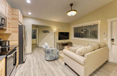Anna Maria Resort | Resort-Style Ground Floor 1BR Pelican Suite, Heated Pool/Spa, Lakefront