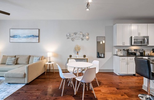Woodbridge Bed & Breakfast | Retreat | Pool & Gym | Free-Parking