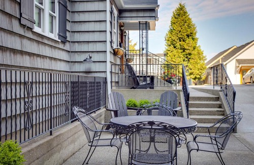 West End House | Retro-Style Home in Ruston: Walkable Location!