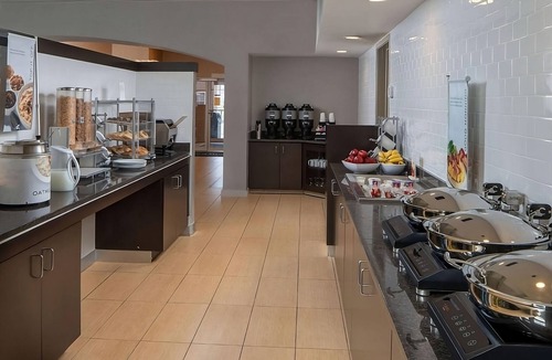 Fairfax Apartment | Revel In Aesthetic Charm! Free Breakfast, Near National Air and Space Museum!