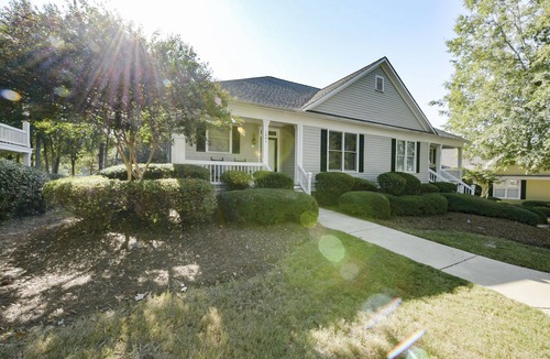 Greensboro Cottage | Reynolds Lake Oconee Resort Fishtales Lodge lakefront 4BR/3BA o