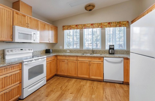 Pinetop Apartment | Right on the White Mountain Trail System! Hiking, Mountain Biking, Free Parking