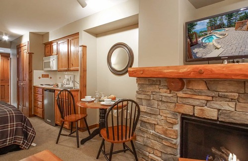Edray Condo | Rimfire 258 Studio - Access to Slope Cozy One Bed and Sofa Sleeper