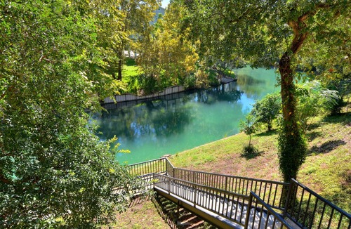 New Braunfels Condo | River City Resorts: CW B210 : Free Tubes with Rental!