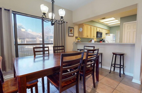 New Braunfels Condo | River City Resorts: CW C105 : Free Tubes with Rental!