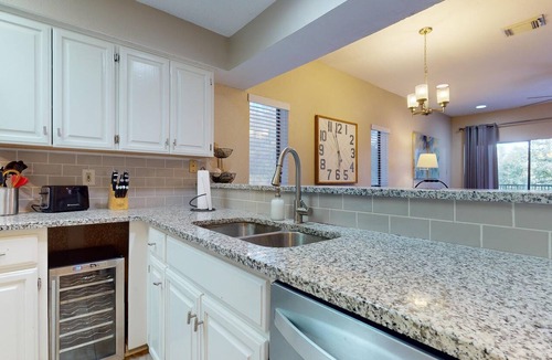 New Braunfels Condo | River City Resorts: CW C218 : Free Tubes with Rental!