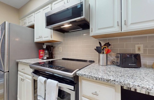 New Braunfels Condo | River City Resorts: CW C218 : Free Tubes with Rental!