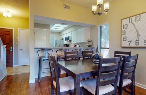 New Braunfels Condo | River City Resorts: CW C218 : Free Tubes with Rental!