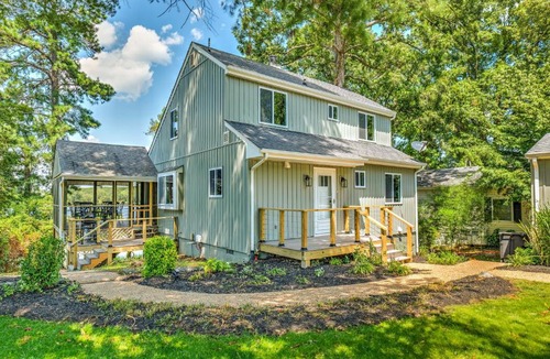 Colonial Beach House | River Refresh - Waterfront with Spa on Placid Bay Luxury Vacation Rental by B Michaels Escapes