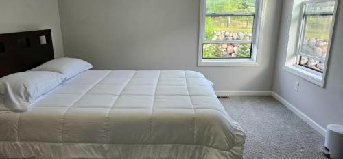 Eagan House | River Valley Stay
