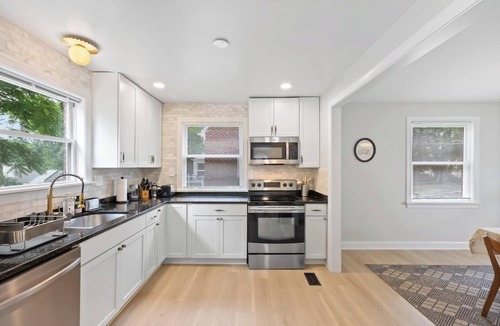 Bethesda House | Riviera House - 6BR -7min walk to Metro- in peaceful Bethesda