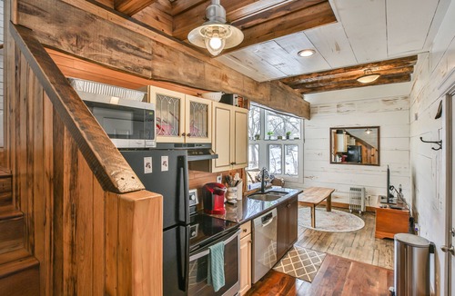Leesburg House | Robins Nest Cottage - Quick Drive to Downtown Leesburg