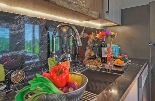 Dripping Springs Cottage | Romantic Ritz of Yurts with Private Hot Tub