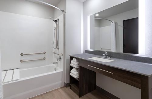 Dahlgren Hotel | Room with Full Kitchen – Perfect for Extended Stays Near Caledon State Park