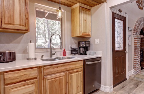 Payson Cabin | Rosscup Reserve | Secluded Cabin w/Spa & Deck!