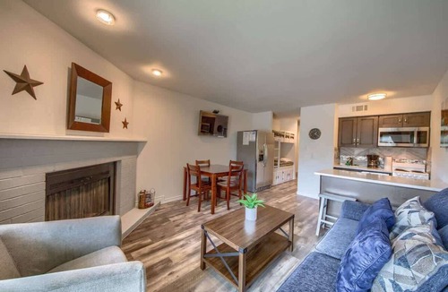 New Braunfels Condo | RRC A108 Grandmas River Haus