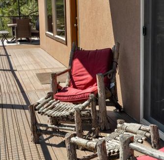 Zion National Park East Entrance House | Rustic Pine- Secluded Mountain Retreat Near Zion National Park