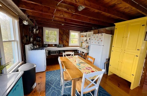 New Shoreham Cottage | Salt Rose 2 Bedroom Cottage by the Sea