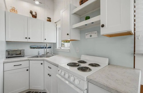 Ogunquit Cottage | Salt & Summit Coastal Cottage - Ogunquit Escape