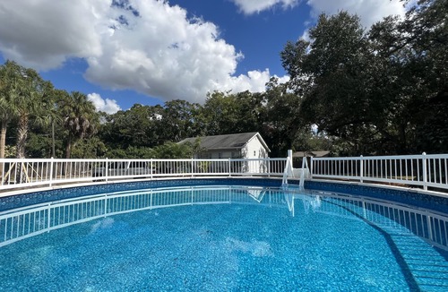 Bayou Oaks House | Sarasota Beach House themed designer cottage- sleeps 6 - pool- tropical oasis.