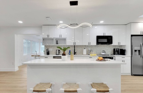 Sarasota Springs House | Sarasota escape awaits- a 4-bedroom, 2-bathroom home featuring a brand-new pool.