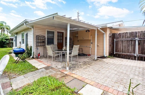 Sarasota Springs Apartment | Sarasota Great Location and Best Price!