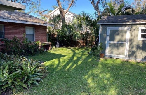 Indian Beach Sapphire Shores House | Sarasota-Indian Beach Zen Home (private-pet friendly)