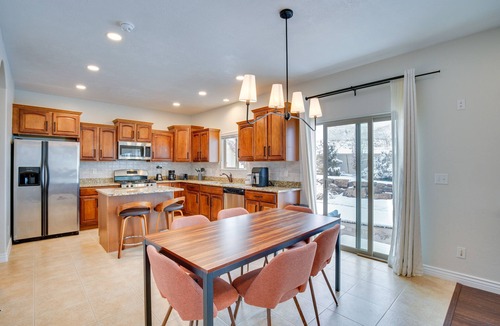 Snowbird House | Saratoga Springs Family Home ~ 2 Mi to Utah Lake!