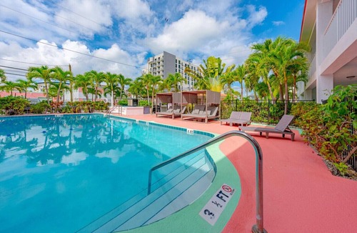 Clearwater Beach Cottage | Sea-clusion: Private Poolside Cottage by the Beach