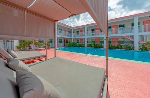 Clearwater Beach Cottage | Sea-clusion: Private Poolside Cottage by the Beach