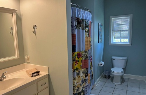 Oceanmarsh Subdivision House | Sea Island Cotton (Golf Cart & Internet) 2 car passes with full-week rental!
