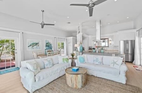 Melbourne Beach Cottage | Seagrape Beachfront Cottage - Direct waterfront, Family and Pet Friendly