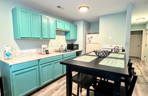 Windy Hill Apartment | Searenity 6 bedrooms 4 bathrooms beach rental sleeps 16