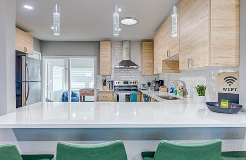 Venetian Way House | Seaside Stay — Foosball Fun, Outdoor Patio & Fully Fenced Backyard 🌞