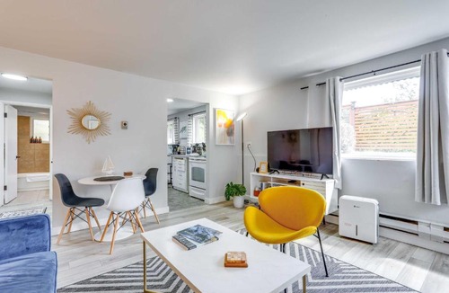 Old Ballard Apartment | Seattle Garden Retreat: 7 Mi to Lumen Field!