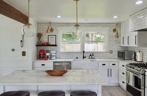 Crown Hill House | Seattle Lighthaus: 4BR Retreat, Entire Property with Luxurious Amenities! ✨