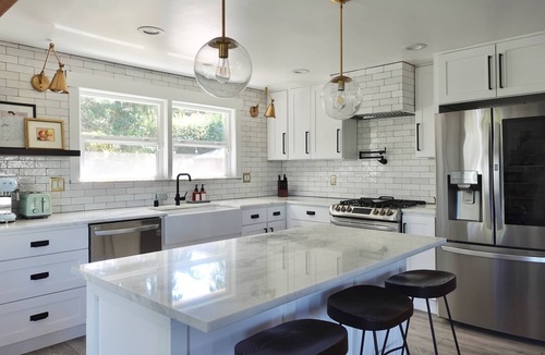 Crown Hill House | Seattle Lighthaus: 4BR Retreat, Entire Property with Luxurious Amenities! ✨