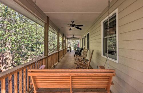 Lakemont House | Secluded 'Lavinder Laurel Leaf Cottage' Near Creek
