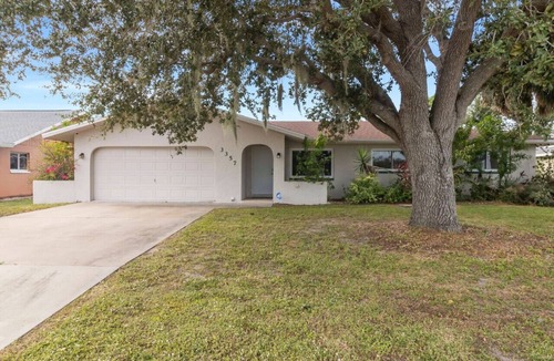 Port Charlotte Villa | Secret Oasis canal front and heated pool
