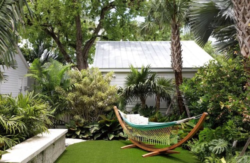 Old Town Hotel | Serene Bungalow with Outdoor Pool Access | Free Breakfast Onsite!
