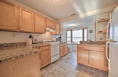 Suttons Bay Cottage | Serene Leelanau Lake Escape Near Wine Trail