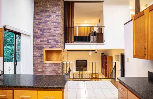 Bellevue House | Serene & Spacious, 5 min drive to DT Bellevue