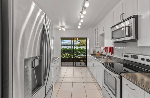 Myrtle Trace Villa | Serene Venice Villa- 15 Minutes to the Beach