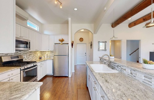 Southside House | Shalako Adventures - Modern Adobe & Near Downtown
