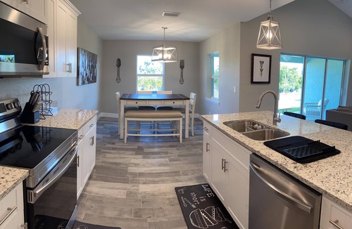 Rotonda Lakes Villa | Shark Tooth Villa, full refund*, No pool, sleeps 6